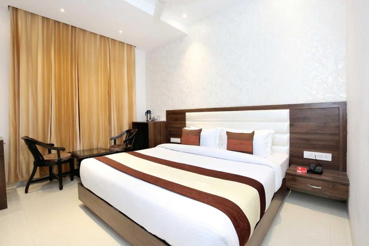 Hotel O Grand Star Amritsar Buitenkant foto