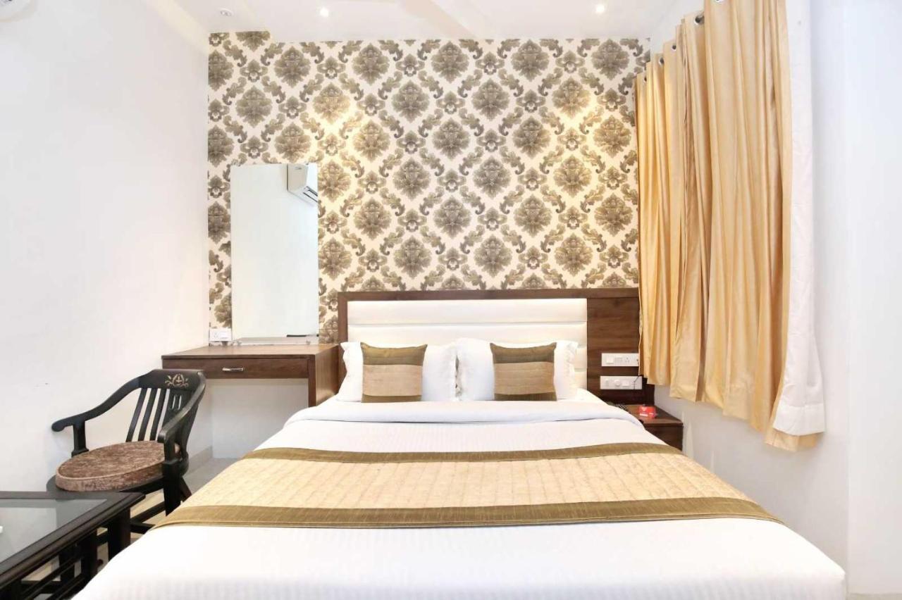 Hotel O Grand Star Amritsar Buitenkant foto