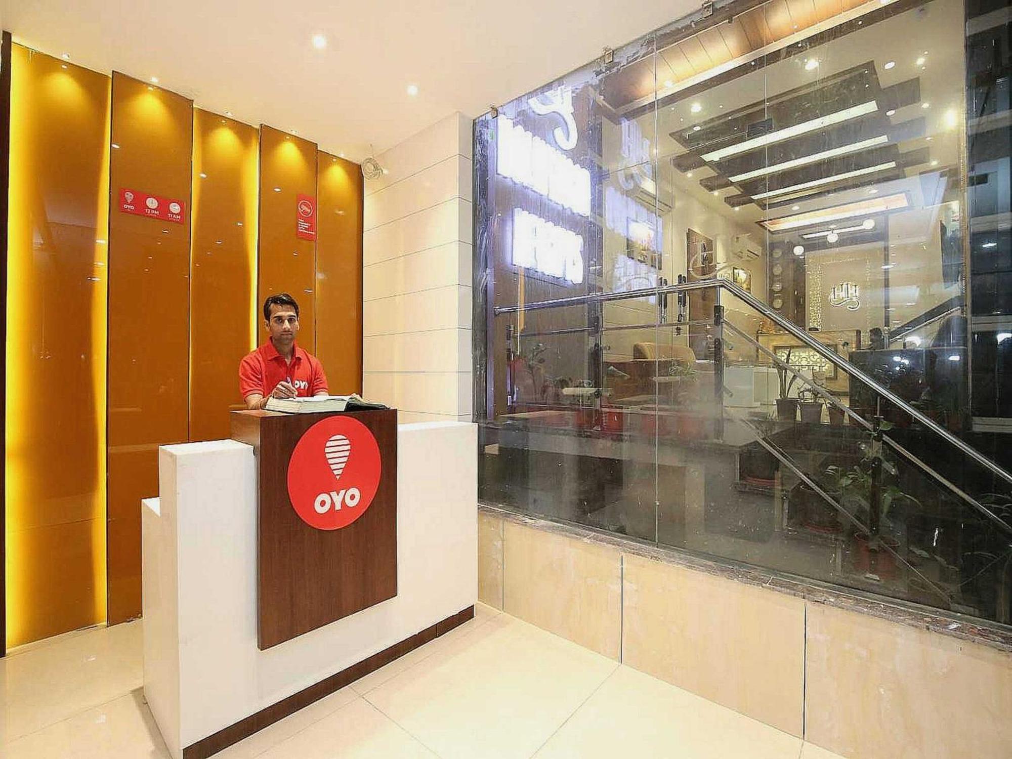 Hotel O Grand Star Amritsar Buitenkant foto
