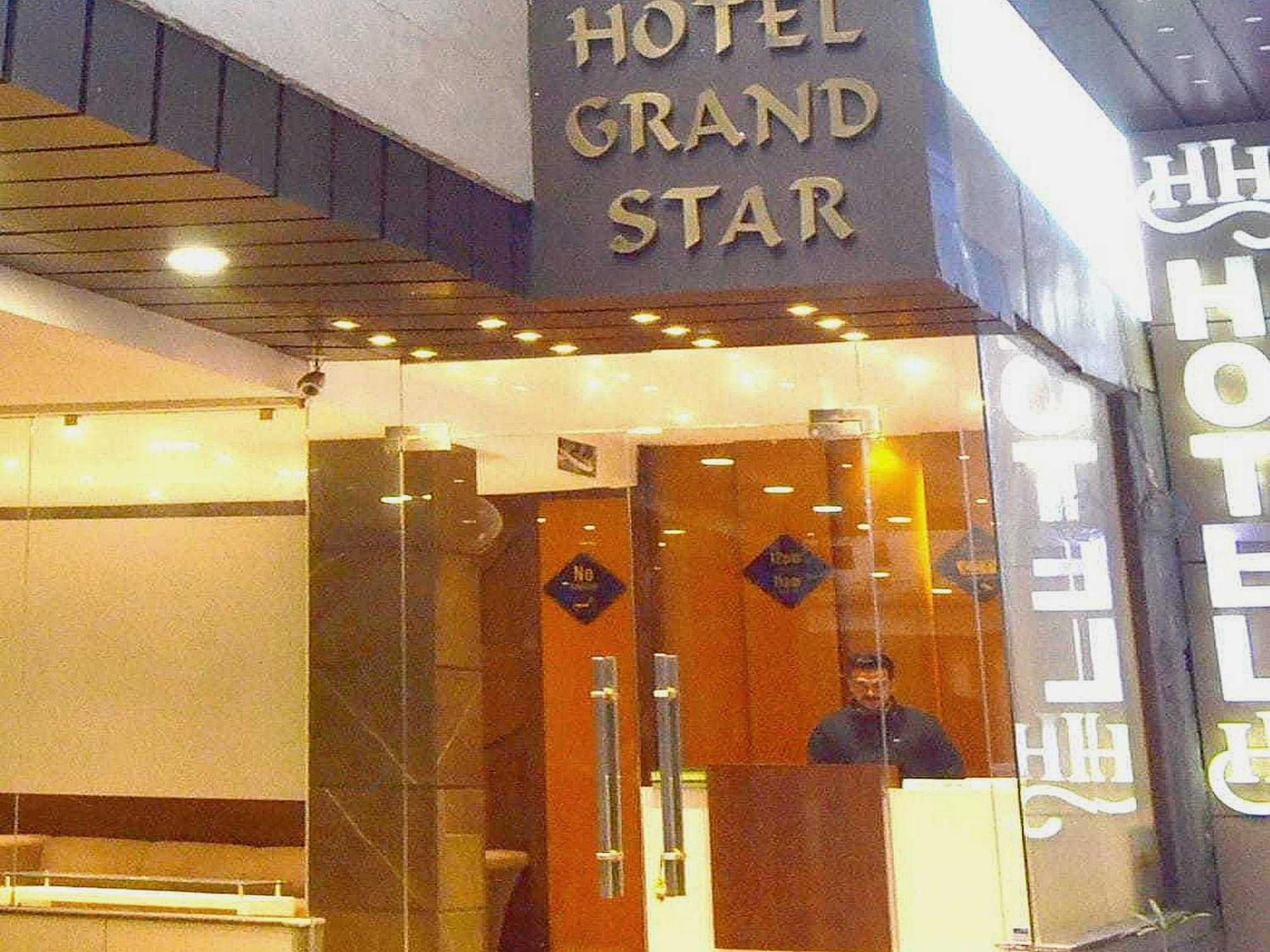 Hotel O Grand Star Amritsar Buitenkant foto