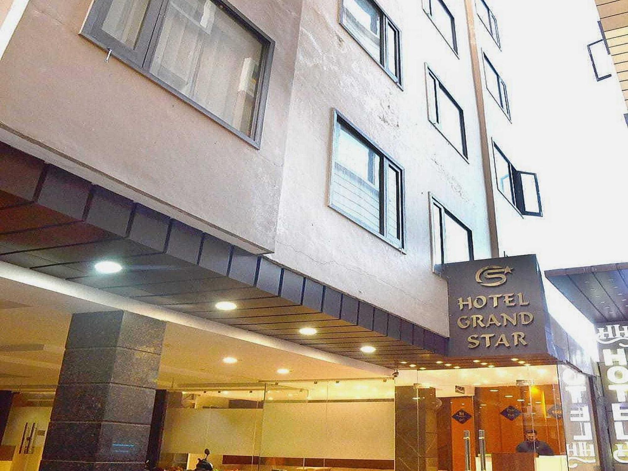 Hotel O Grand Star Amritsar Buitenkant foto